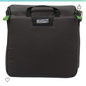 A store cubed lunch box